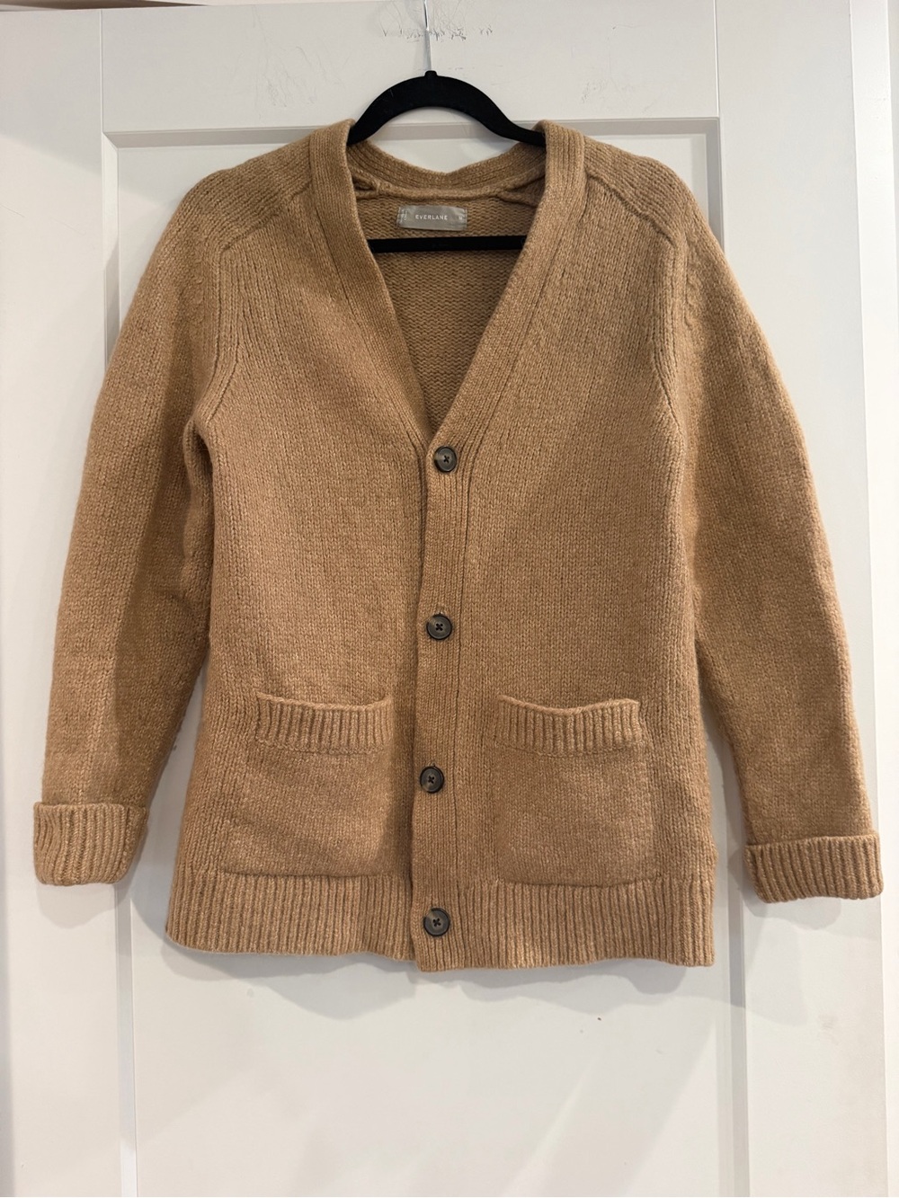Everlane Womenโs Camel Button-Front Cardigan Sweater size M